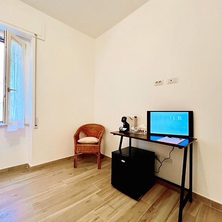 The Crown Rooms Alghero Exterior photo
